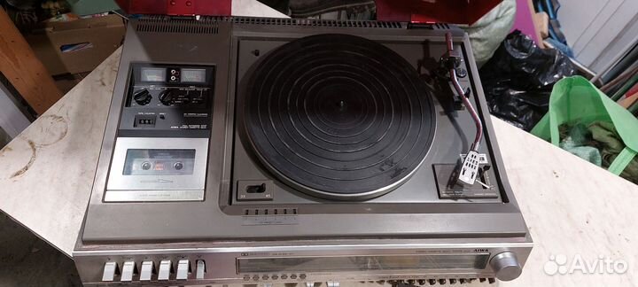 Виниловый проигрыватель aiwa