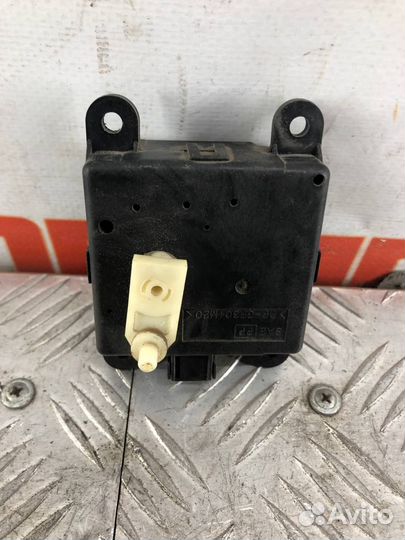 Сервопривод заслонок печки Ниссан Блюберд Силфи