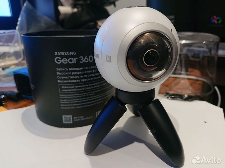 Панорамная экшн-камера Samsung Gear 360