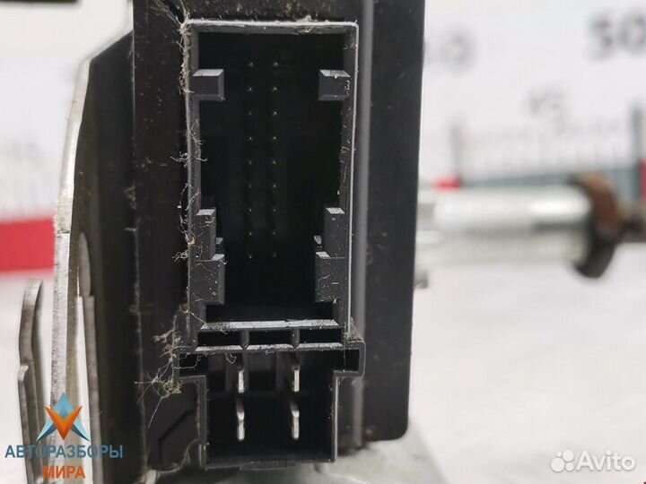 Моторчик заднего стеклоочистителя (дворника)