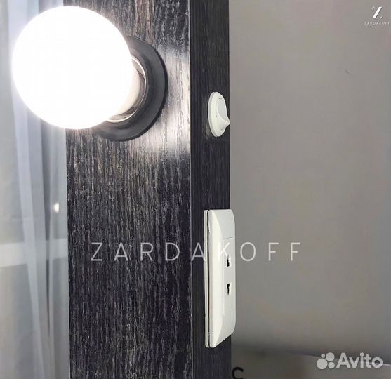 Гримерное зеркало с подсветкой