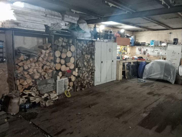 Гараж, > 30 м²