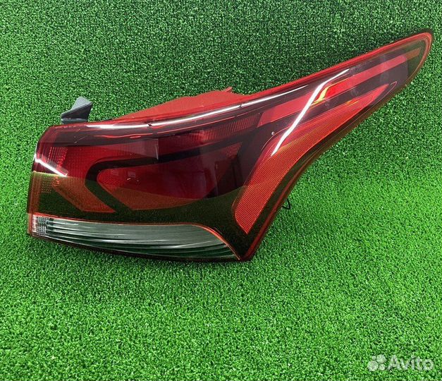 Фонарь правый Solaris 17