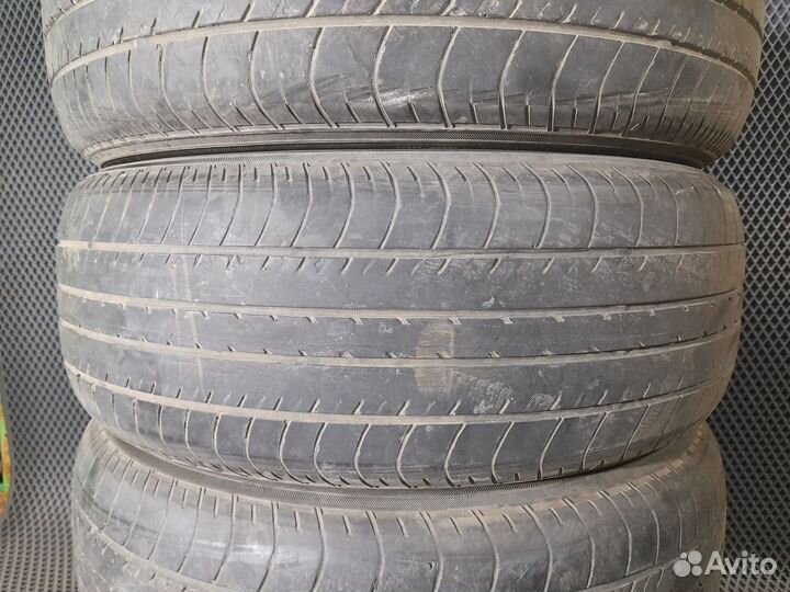 Yokohama BluEarth E70 215/60 R16