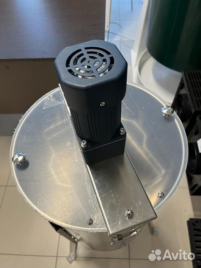 Медогонка 2х рамочная и 4-х рамочная