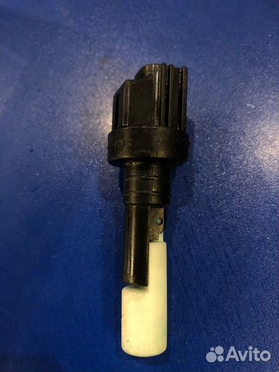 Датчик уровня бачка омывателя Ford Focus 2 седан