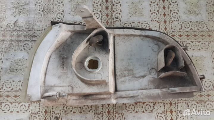 Габарит Toyota Sprinter '91-'02 правый без желтка