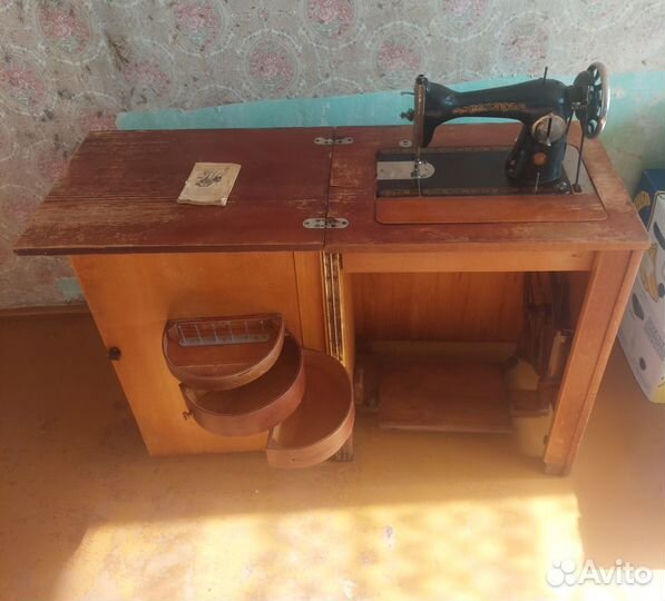 Швейная машинка пмз Им. Калинина СССР