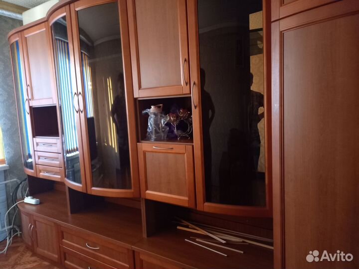 Стенка в гостиную