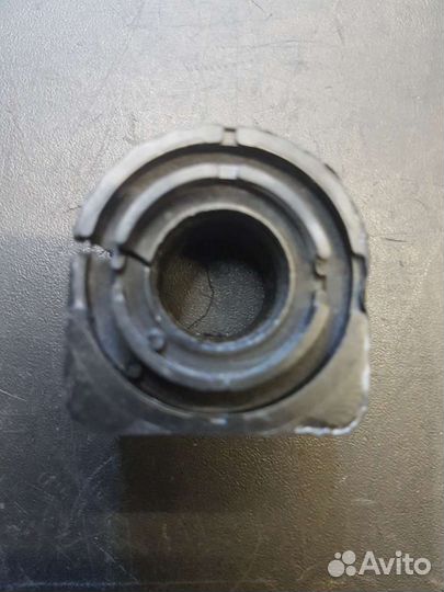 Втулка стабилизатора переднего Volkswagen Golf 5/P