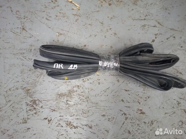 Уплотнитель двери передней правой (дверь) Hyundai