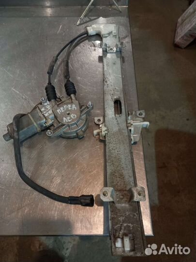 Передние стеклоподъемники Kia Rio 1