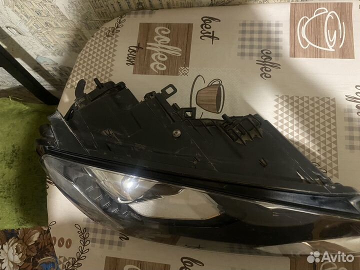 Фара правая на Volkswagen touareg Оригинал