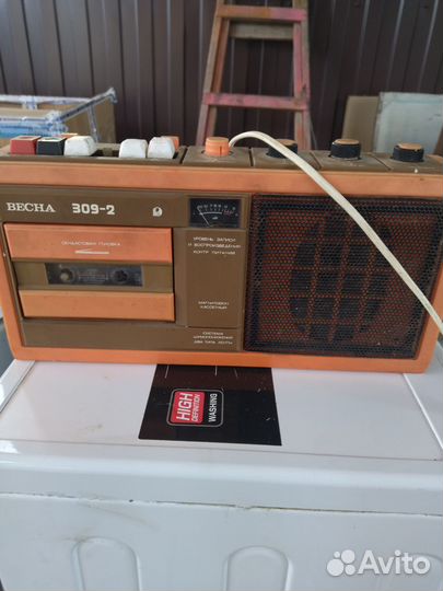 Кассетный магнитофон весна