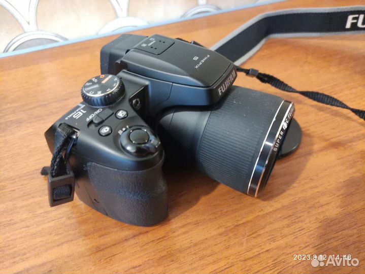 Fujifilm FinePix S8300