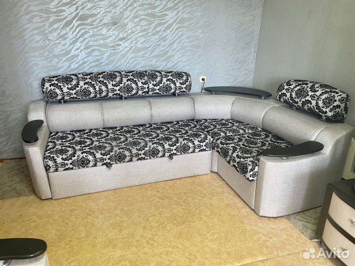 Угловой диван бу