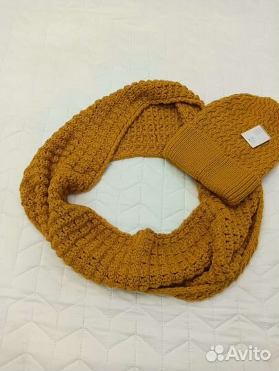 Комплект шапка и снуд