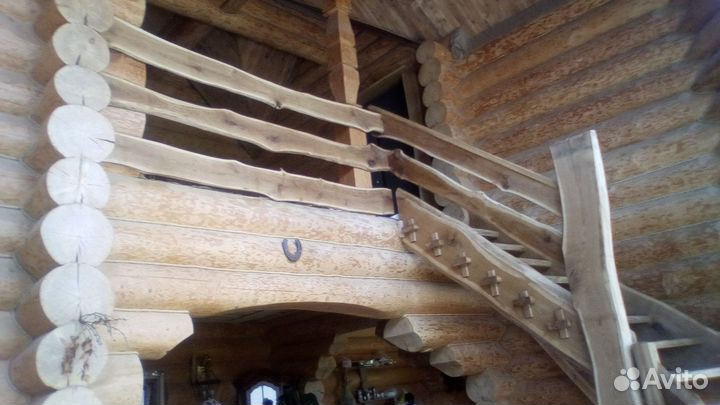 Деревянная лестница по бетону