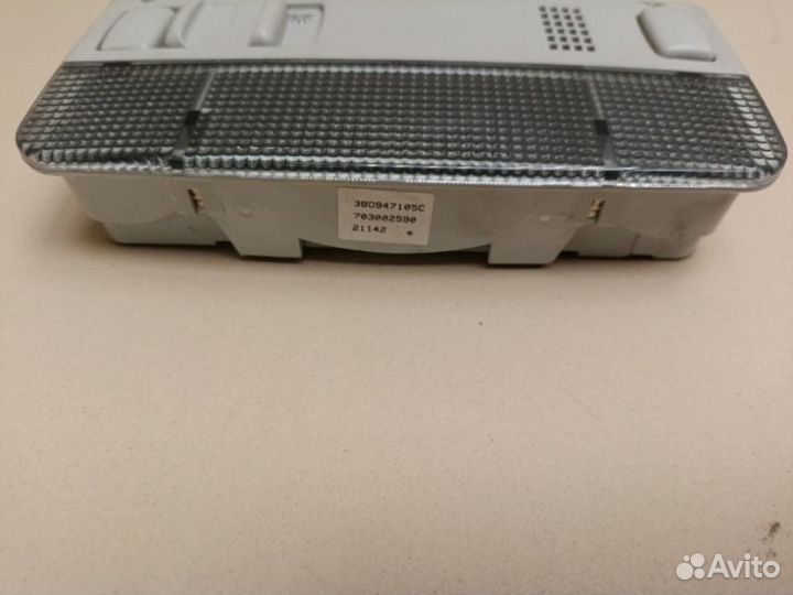 Плафон салонный Skoda Rapid czca 2021