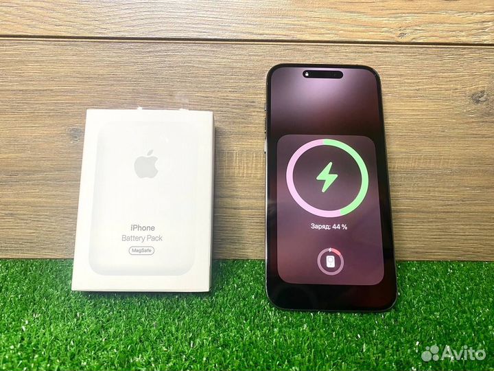 Apple MagSafe Battery pack (повербанк для айфона)