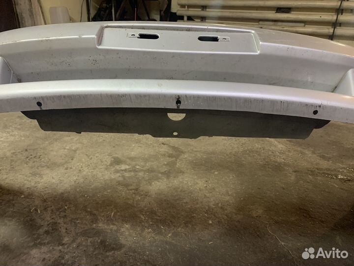 Продам бампер legacy b4