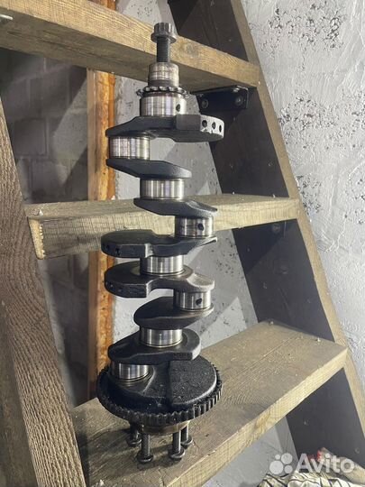 Коленвал passat b5 1.6 AHL