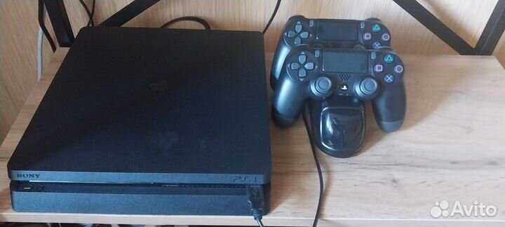 Sony playstation 4 PS4 slim 1tb