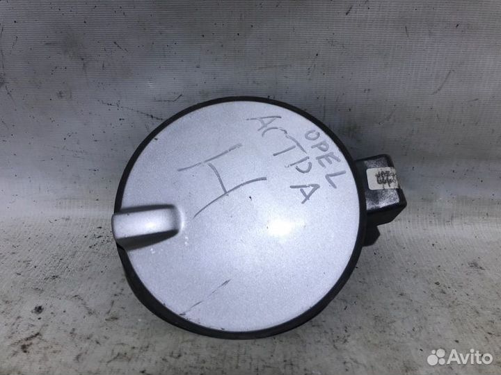 Лючок бензобака Opel Astra H Z16XE1 2007