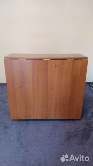 Стол книжка новый