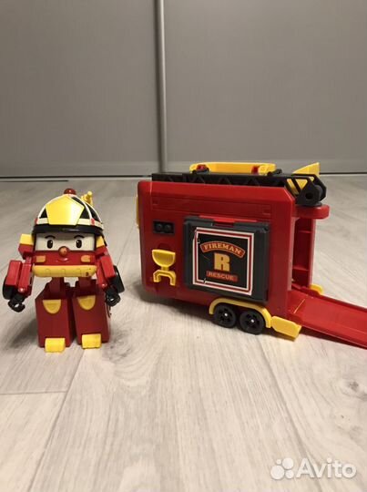 Трансформер рой с гаражом