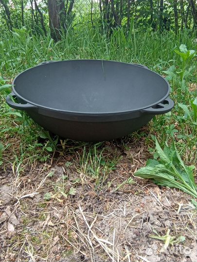 Казан чугунный 17 л, с крышкой.Ситон