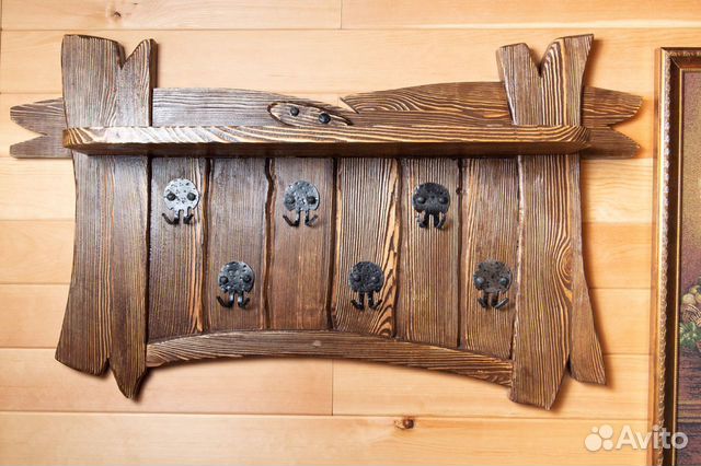 Вешалка. Вешалка из дерева