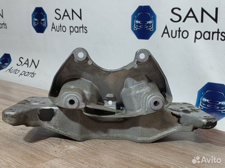 Подушка АКПП Bmw 5 F10 N52B25 2011