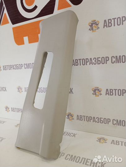 Обшивка стойки центральная верхняя правая Mazda 3