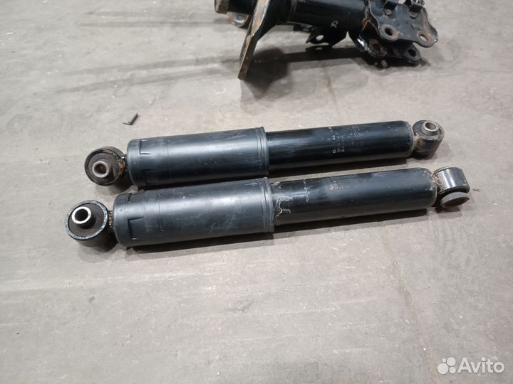 Стойка на kia cerato 2