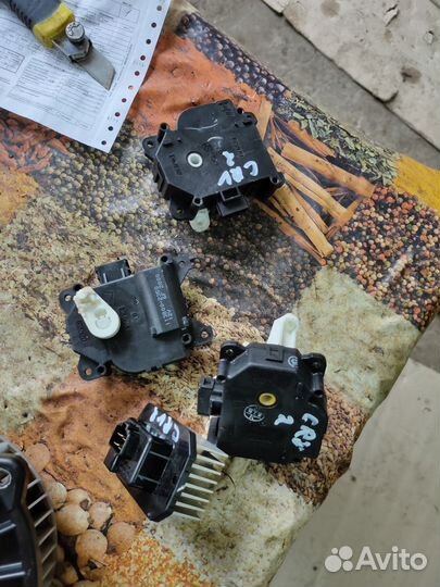 Резистор отопителя Honda CR-V 2 2001-2006