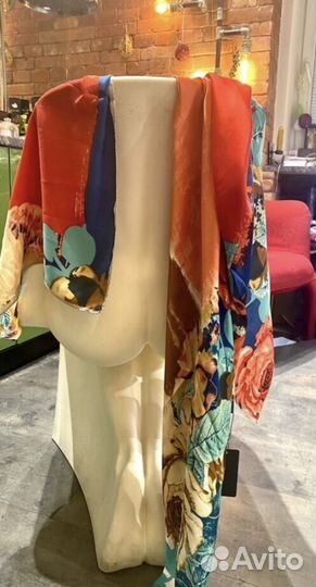 Платок шаль шарф от Dolce & Gabbana палитра