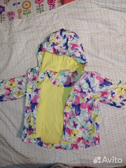 Ветровка для девочки