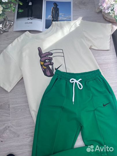 Женский спортивный костюм 42 44 новый