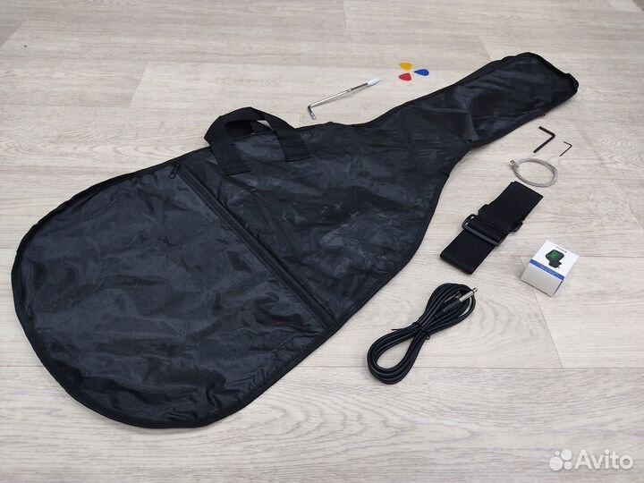 Электрогитара новая + полный набор