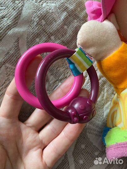 Подвесная игрушка Моя подружка Эмили Tomy Lamaze