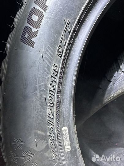 Roadstone Winguard Ice Plus 235/50 R18 97T