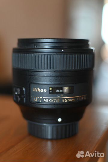 Объектив Nikon 85mm f/1.8G AF-S
