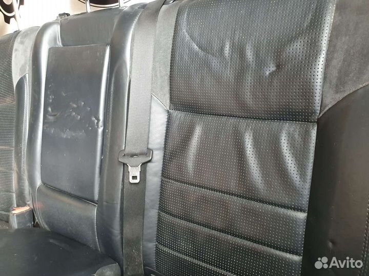 Задние сиденья (диван) AMG для Mercedes W164