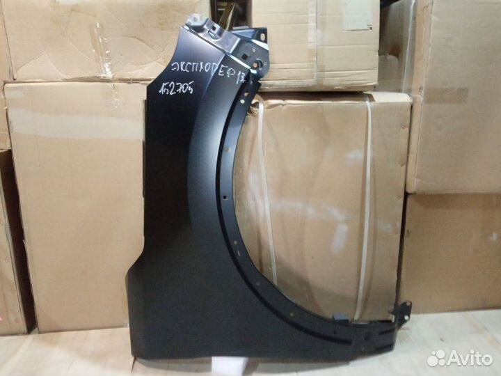 Крыло переднее правое Ford Explorer U502