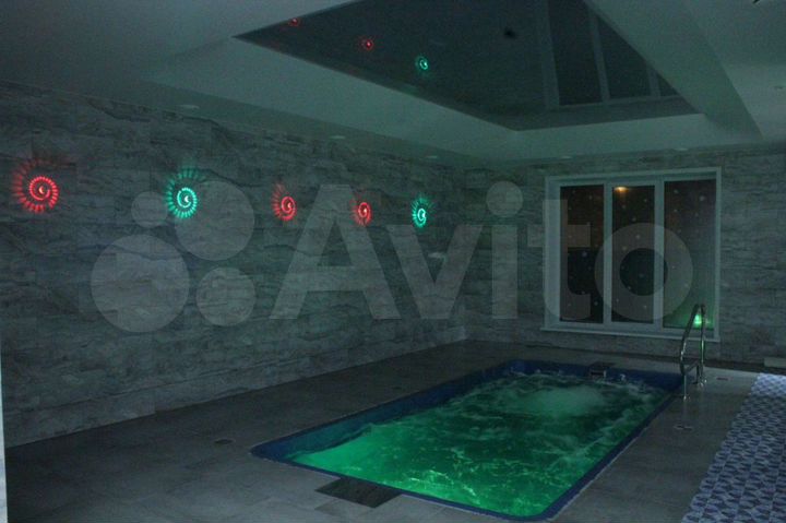 Коттедж 230 м² на участке 4 сот.