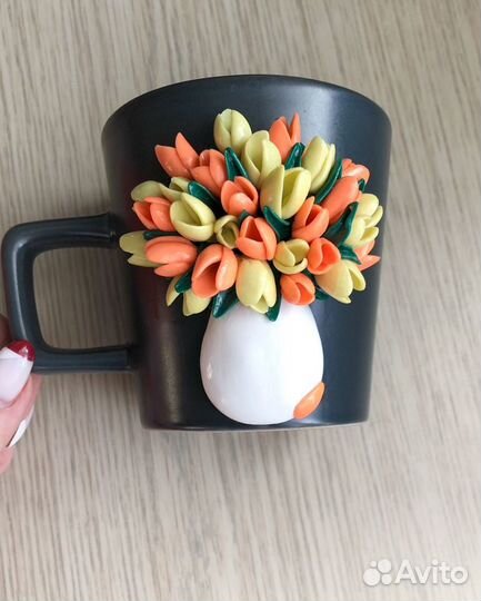 Кружка с декором из полимерной глины