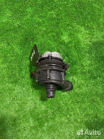 Насос охлаждающей жидкости Mercedes-Benz E 213