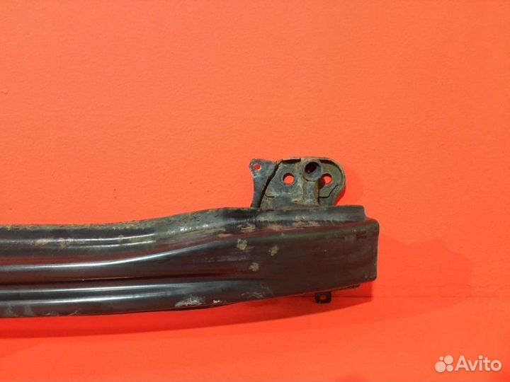 Усилитель бампера передний Volkswagen Golf MK5 BGU