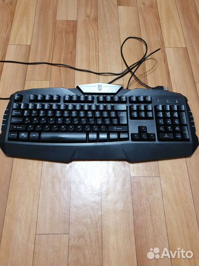 Игровая клавиатура с подсветкой